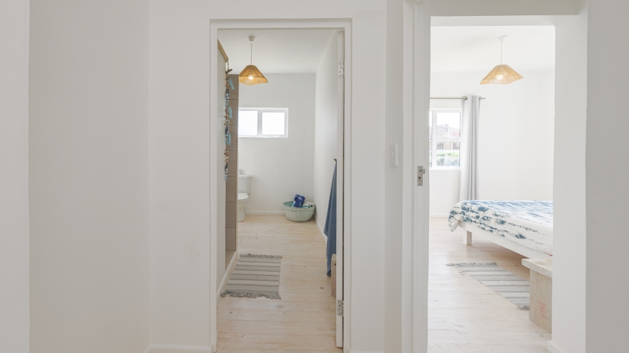 4 Bedroom Property for Sale in Suiderstrand Western Cape